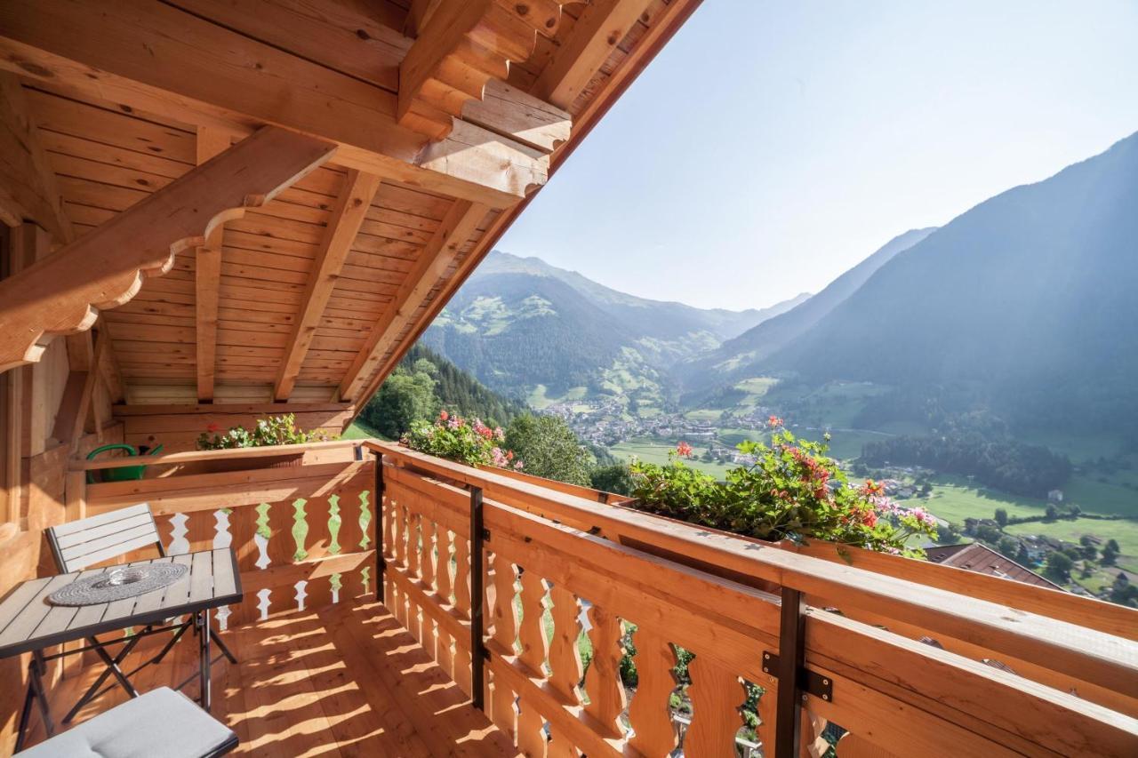 Innergasserhof Ferienwohnung Enzian St. Martin in Passeier Exterior foto