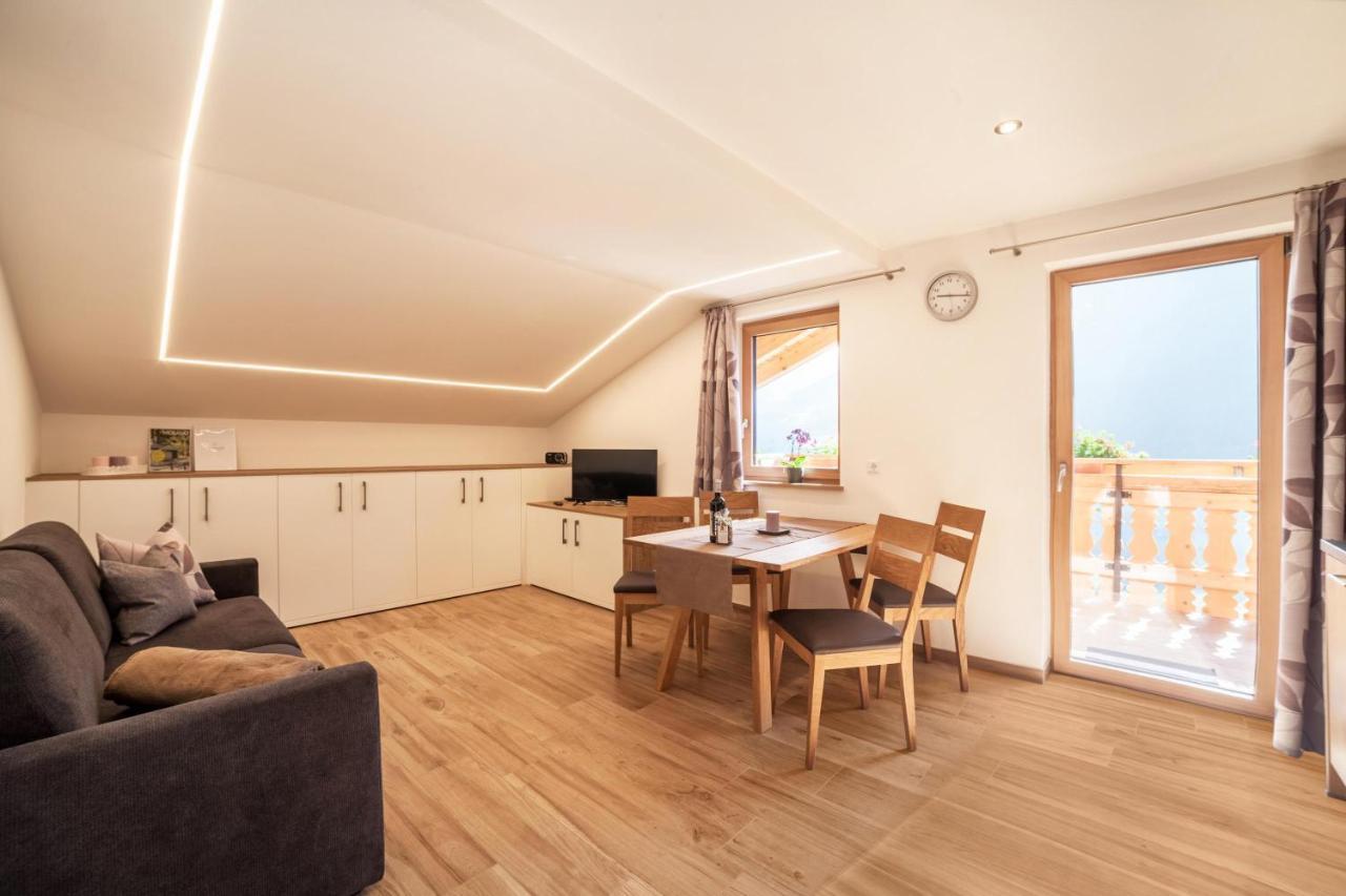 Innergasserhof Ferienwohnung Enzian St. Martin in Passeier Exterior foto